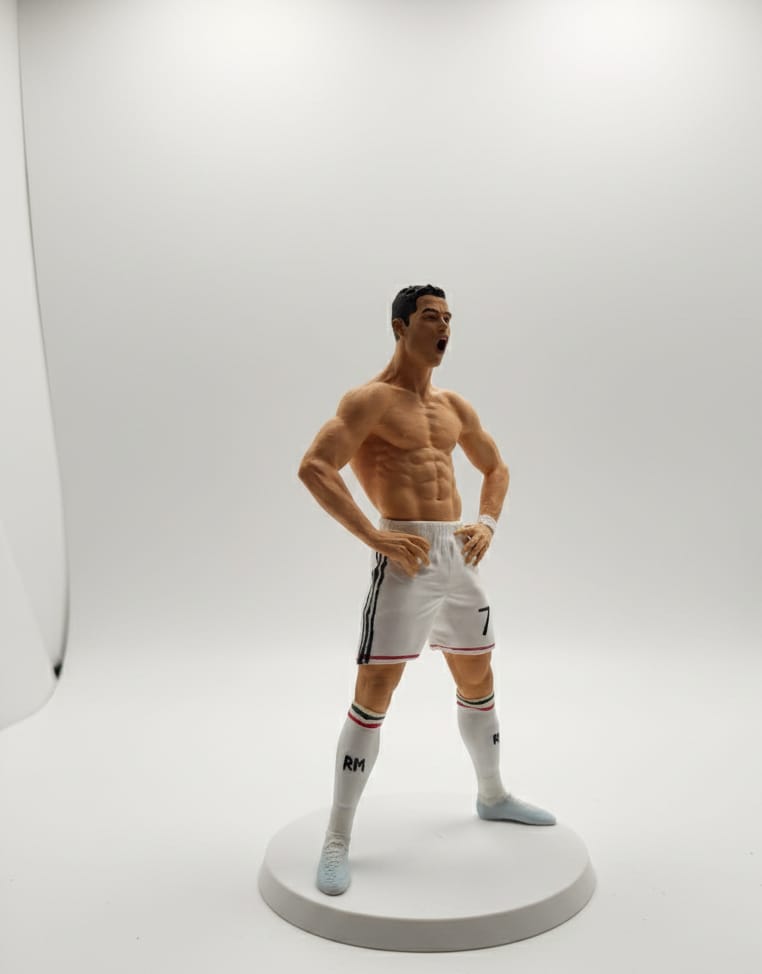 Cristiano Ronaldo Figürü küçük resim 3