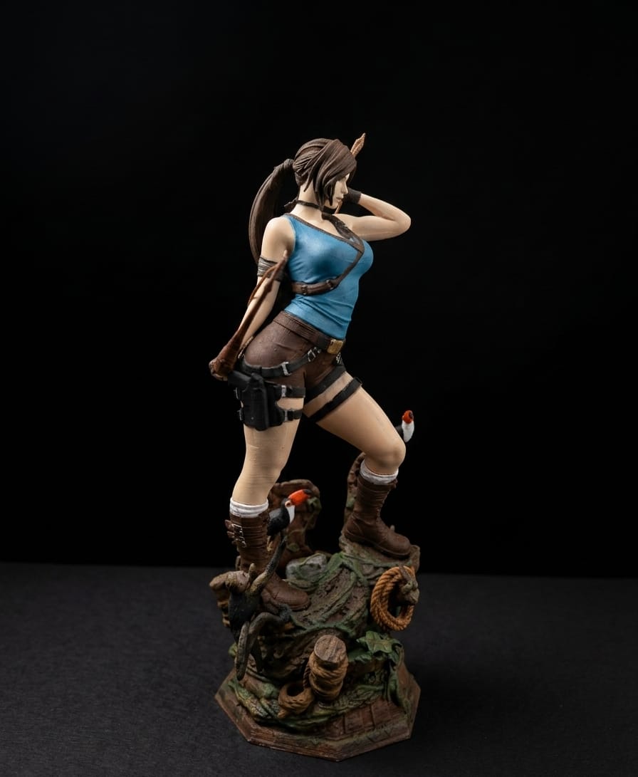Lara Croft Tomb Raider Figürü küçük resim 3